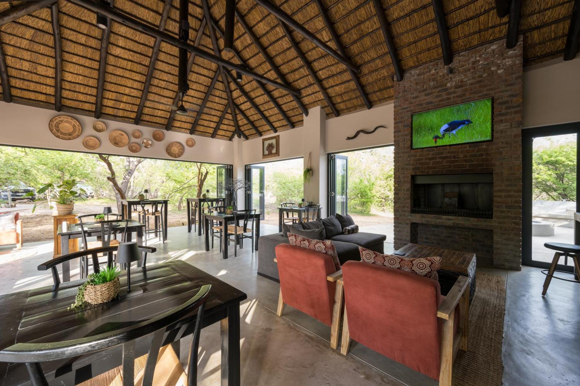 The Baobab Bush Lodge And Villa 호에드스프뤼트 외부 사진